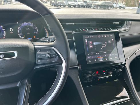 Used 2023 Jeep Grand Cherokee Laredo w/ Luxury Tech Group I image 29