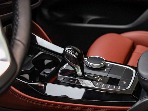 Used 2025 BMW X4 xDrive30i w/ Convenience Package image 24