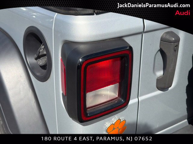 Used 2022 Jeep Wrangler Unlimited Sport AWD/4WD image 11