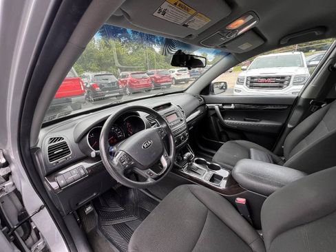 Used 2014 Kia Sorento LX AWD/4WD image 11