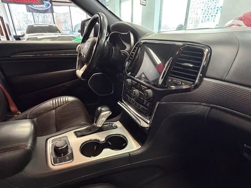 Used 2021 Jeep Grand Cherokee SRT image 38