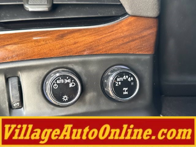 Used 2018 Cadillac Escalade Luxury AWD/4WD image 35