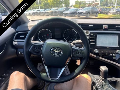 Used 2020 Toyota Camry SE FWD image 14