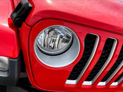 Used 2021 Jeep Gladiator Overland w/ Popular Equipment Package AWD/4WD image 33