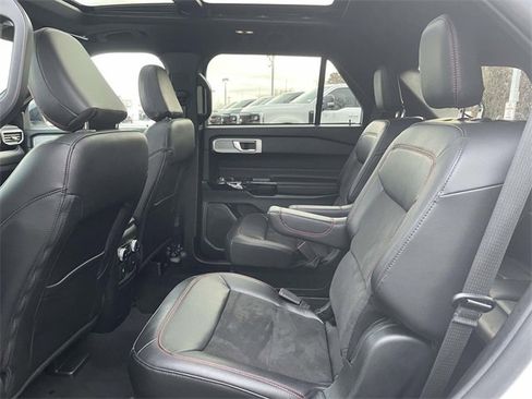Used 2023 Ford Explorer ST-Line w/ Class IV Trailer Tow Package image 17