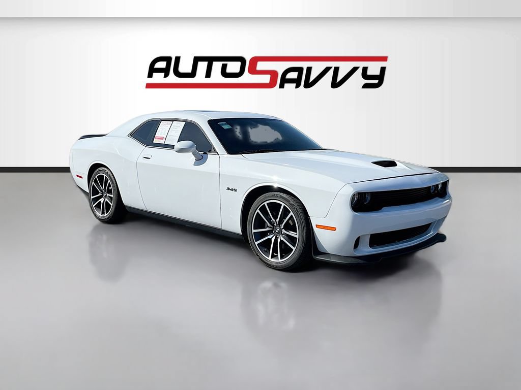 Used 2023 Dodge Challenger R/T RWD image 1