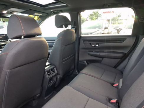 Used 2025 Honda CR-V Sport image 12