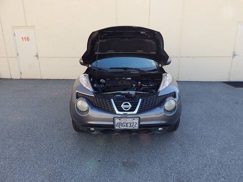 Used 2011 Nissan Juke SV FWD image 36