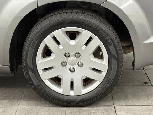 Used 2012 Dodge Avenger SE image 7