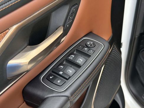 Used 2023 RAM 1500 Limited w/ Body Color Bumper Group image 26