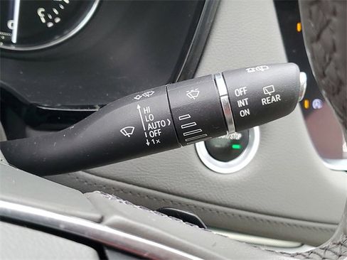 Used 2020 Cadillac XT5 Premium Luxury w/ LPO, Floor Liner Package image 25