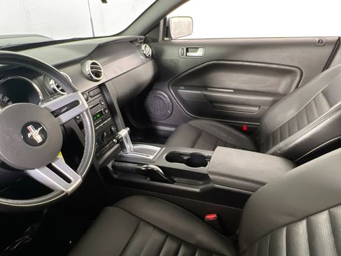 Used 2006 Ford Mustang GT Premium image 20