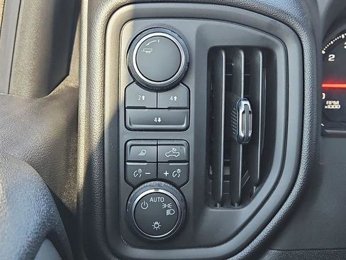 Used 2026 Chevrolet Silverado 2500 Custom w/ Custom Value Package image 16