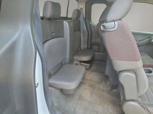 Used 2012 Nissan Frontier PRO-4X AWD/4WD image 35