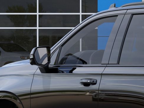 Used 2024 Chevrolet Tahoe RST w/ Luxury Package AWD/4WD image 41