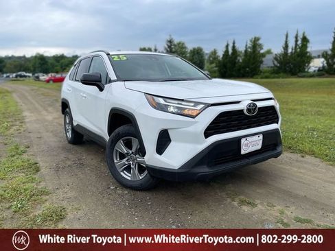 Certified 2025 Toyota RAV4 LE AWD/4WD image 1