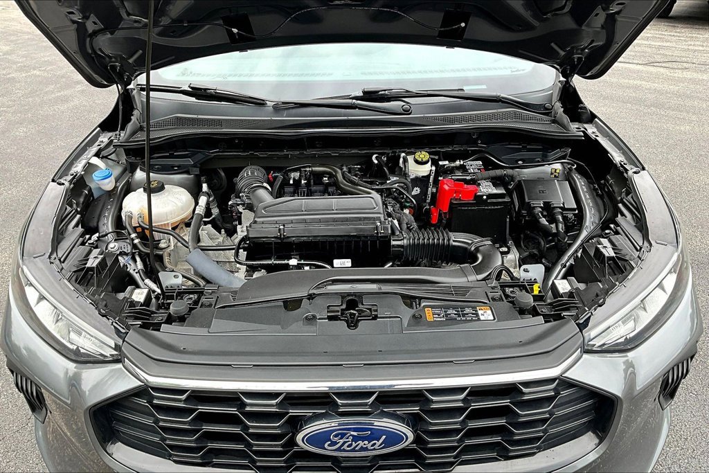 Certified 2024 Ford Escape ST-Line w/ Tech Pack #1 AWD/4WD image 30