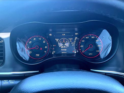 Used 2017 Dodge Charger SE w/ Blacktop Package RWD image 25