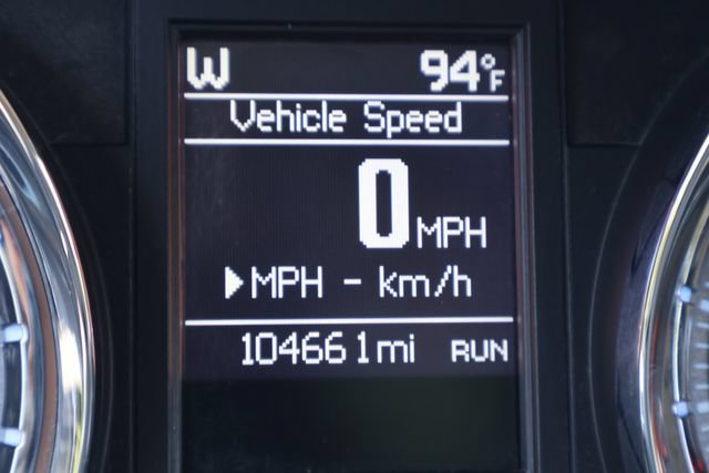 Used 2015 Chrysler Town & Country Touring FWD image 2