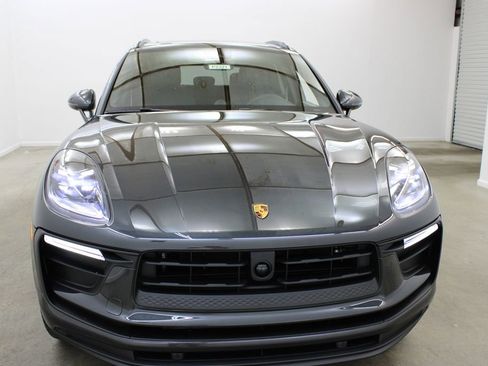 New 2026 Porsche Macan image 10