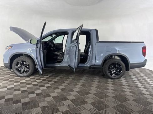 Used 2023 Honda Ridgeline Black Edition image 11