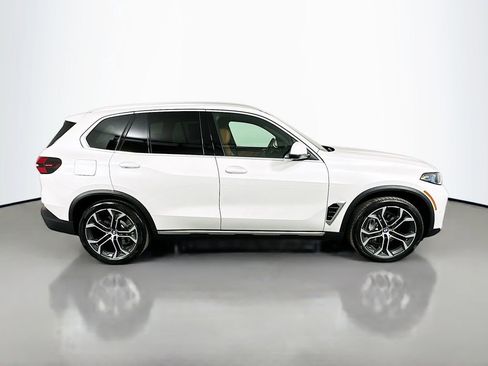New 2026 BMW X5 xDrive50e w/ Premium Package image 4