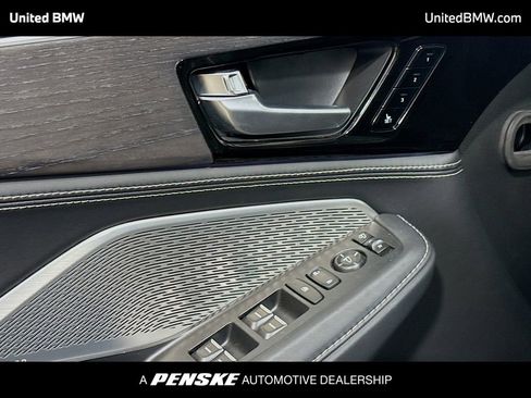 Used 2022 Acura MDX SH-AWD w/ Advance Package image 3