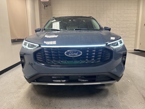 New 2026 Ford Escape SE w/ PHEV Premium Package image 11