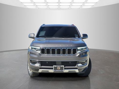 Used 2022 Jeep Wagoneer Series II AWD/4WD image 2