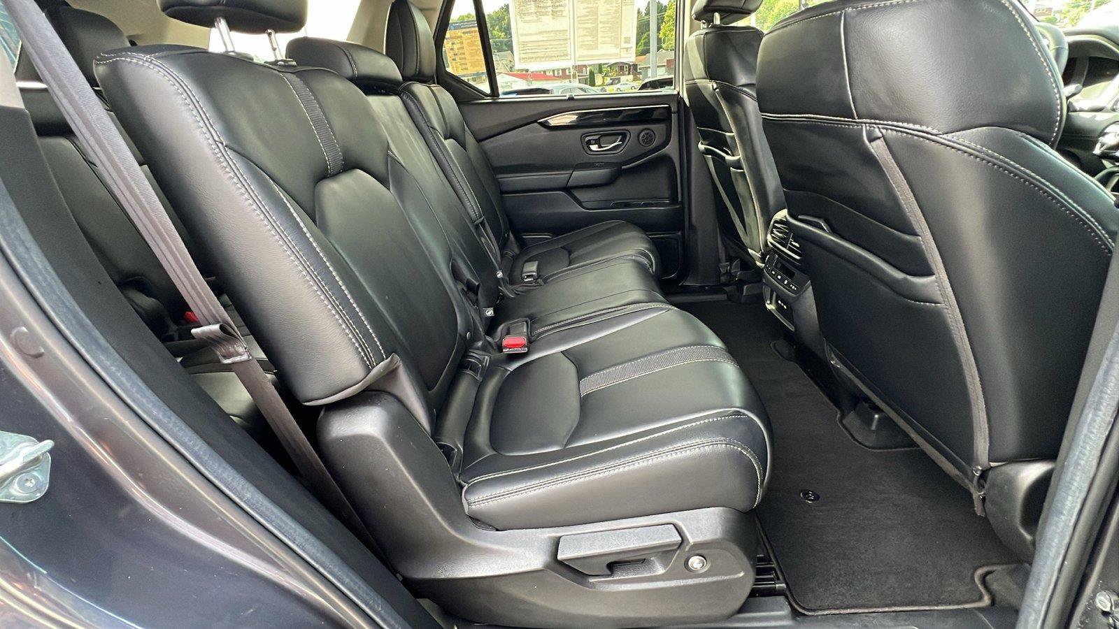 Used 2025 Honda Pilot EX-L image 15