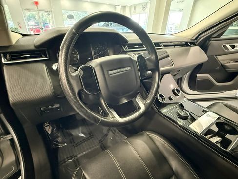 Used 2019 Land Rover Range Rover Velar S AWD/4WD image 18