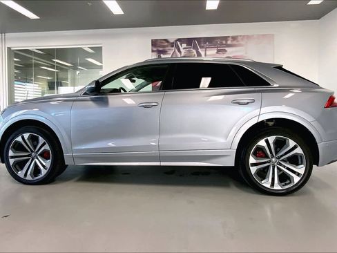 Used 2019 Audi Q8 Prestige image 3