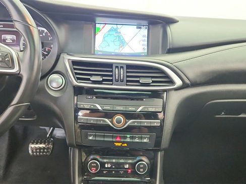 Used 2018 INFINITI QX30 Sport w/ Sport Leather Package image 19