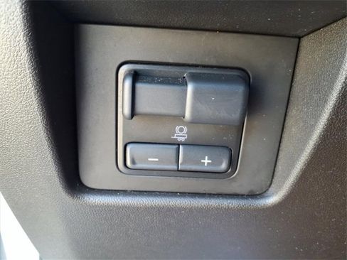 Used 2024 GMC Canyon Elevation w/ Elevation Premium Package image 23