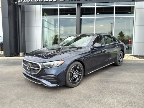 New 2026 Mercedes-Benz E 350 4MATIC Sedan image 2