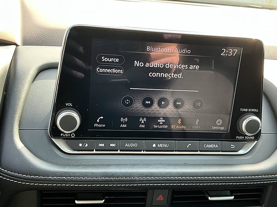Certified 2023 Nissan Rogue SV FWD image 16