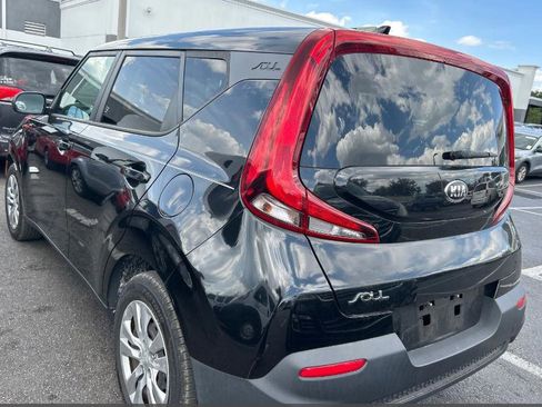Used 2020 Kia Soul LX FWD image 4