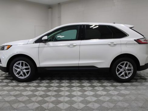 Used 2024 Ford Edge SEL w/ Cargo Accessory Package AWD/4WD image 8