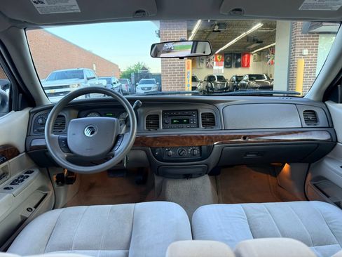 Used 2008 Mercury Grand Marquis GS RWD image 8
