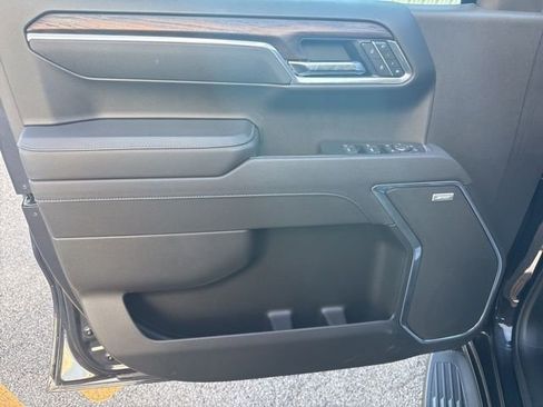 Certified 2025 GMC Sierra 1500 SLT w/ SLT Premium Plus Package image 17