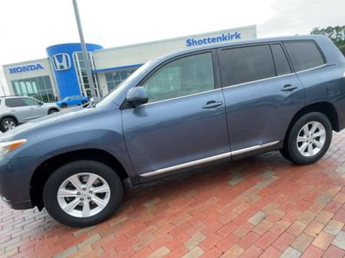 Used 2011 Toyota Highlander 4WD image 6