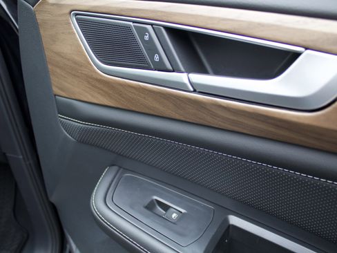 New 2026 Volkswagen Atlas SE image 36