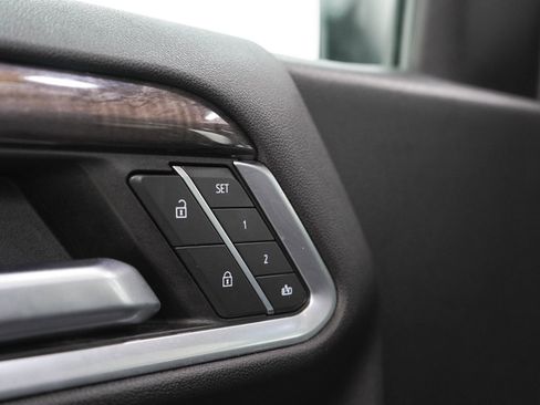 Used 2022 Chevrolet Silverado 1500 LTZ w/ LTZ Premium Package AWD/4WD image 23