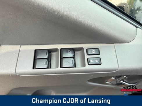 Used 2019 Nissan Frontier SV AWD/4WD image 14