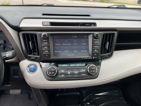 Used 2018 Toyota RAV4 XLE w/ Convenience Package AWD/4WD image 22