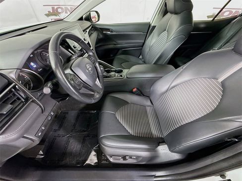 Certified 2022 Toyota Camry SE image 25
