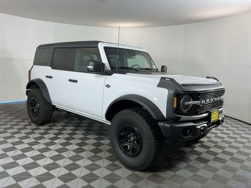 Certified 2023 Ford Bronco Wildtrak AWD/4WD image 3