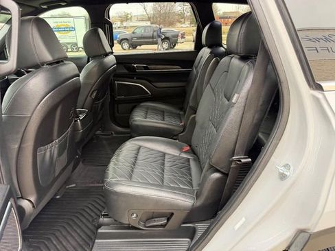 Used 2023 Kia Telluride SX X-Line image 9