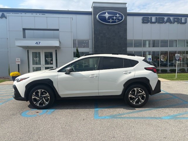 Used 2024 Subaru Crosstrek 2.0i Premium AWD/4WD image 2