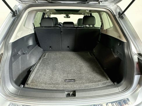 Used 2022 Volkswagen Tiguan SE AWD/4WD image 25